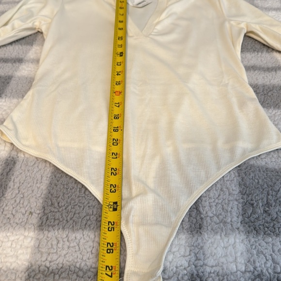 Free People Collared VNeck Bodysuit Wm Large NWT Ivory Preppy Office Career - Picture 12 of 13
